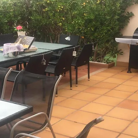 Fabuloso Compuesto Por 4 Adosados De Lujo En Panoramica Golf 28 Personas Piscina Con Circuito *